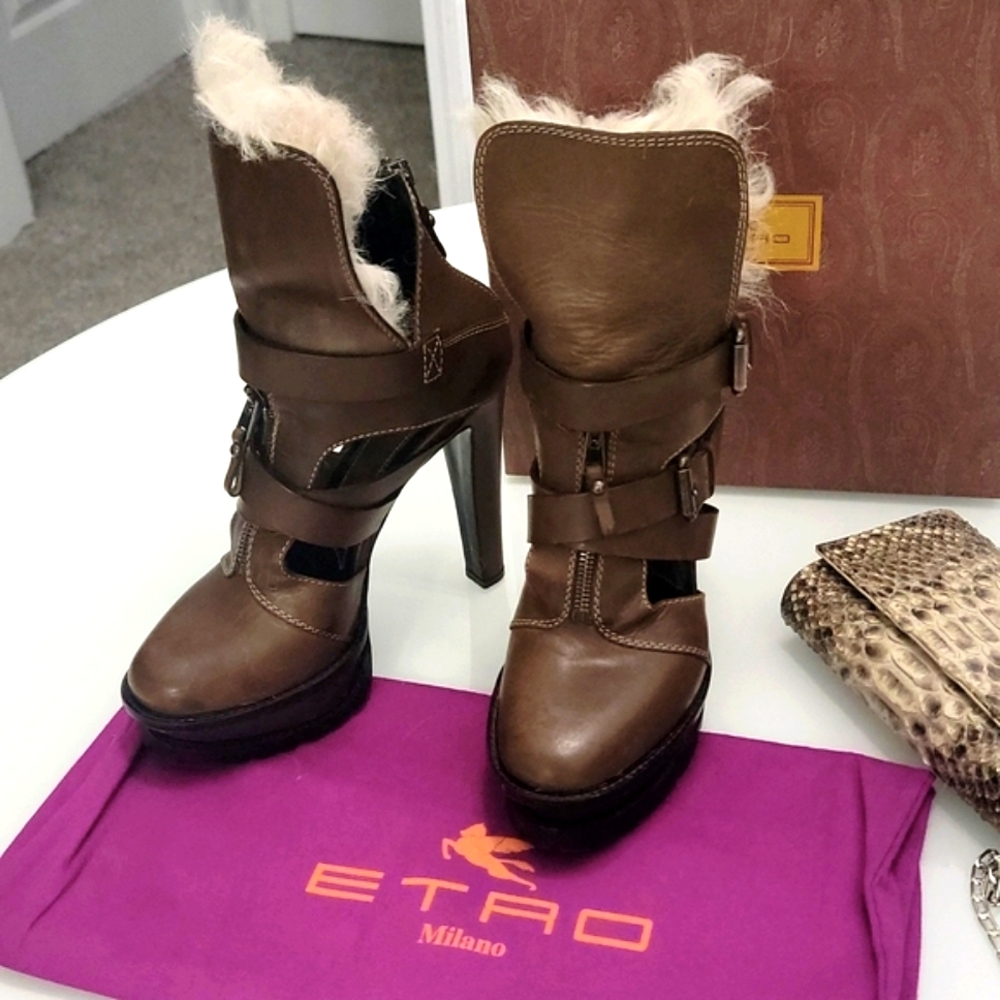 NIB Etro Italian leather heeled platform booties